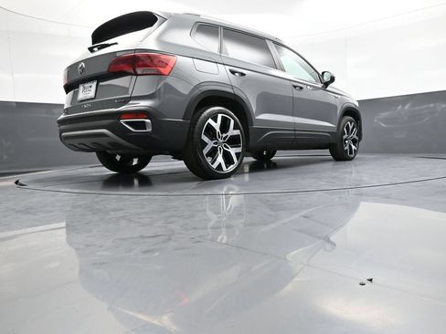 Used 2023 Volkswagen Taos SEL AWD/4WD image 30