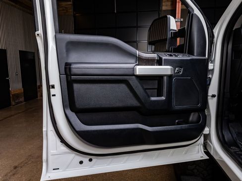 Used 2021 Ford F250 Lariat w/ Lariat Value Package image 34