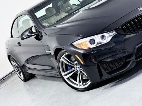 Used 2016 BMW M4 Convertible image 19