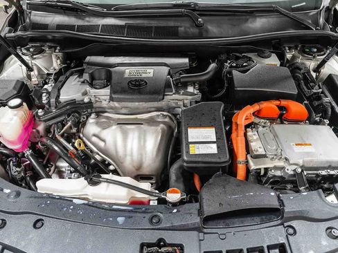 Certified 2016 Toyota Camry XLE w/ Moonroof Package FWD image 28