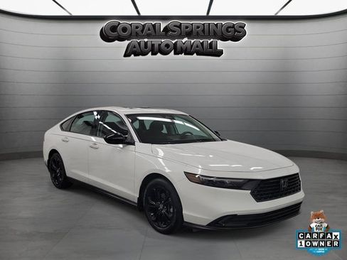 Certified 2025 Honda Accord SE image 1