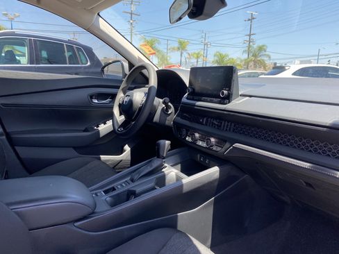 Used 2025 Honda Accord LX image 25