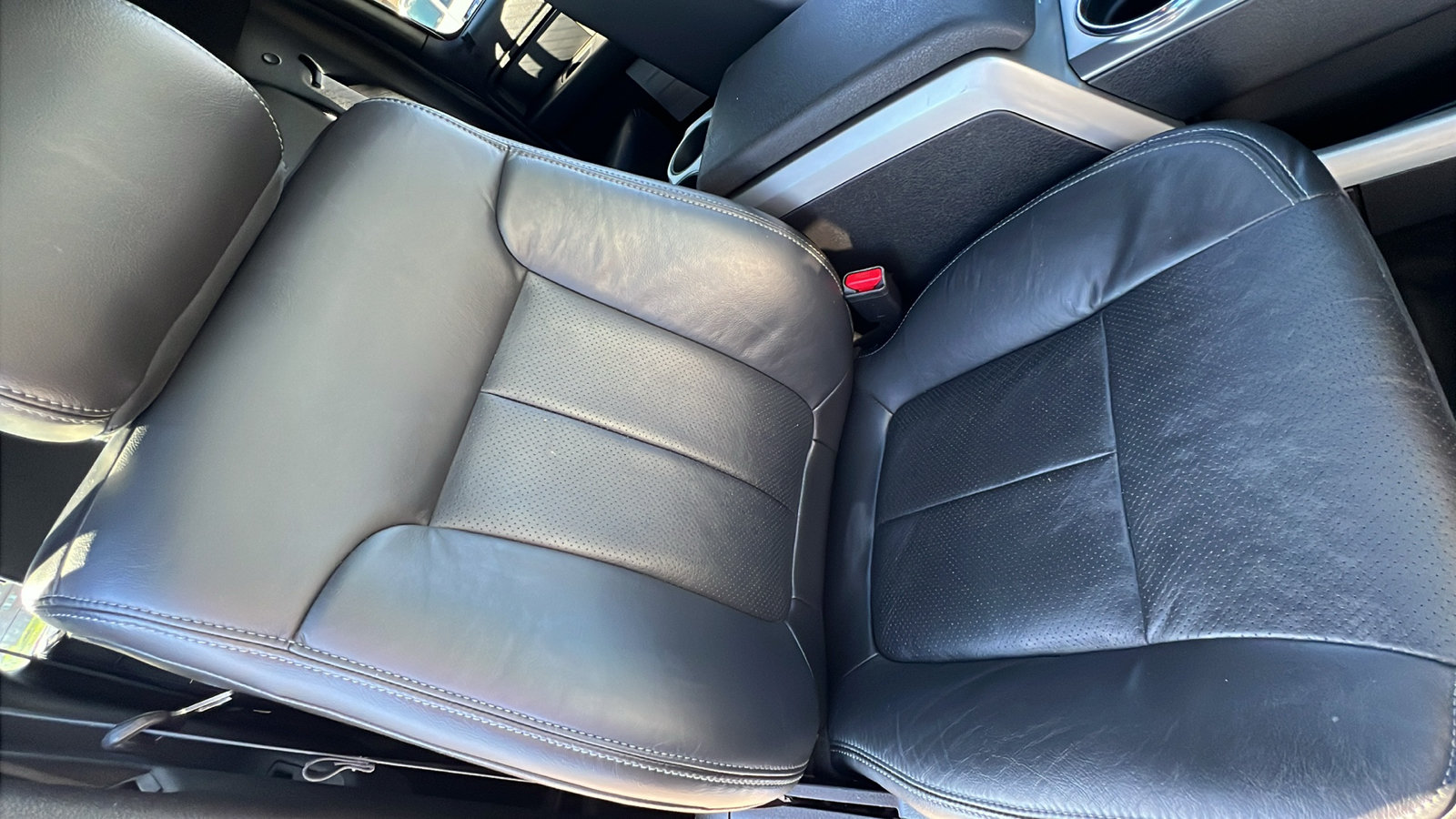 Used 2014 Ford F150 FX4 w/ Equipment Group 402A Luxury AWD/4WD image 20
