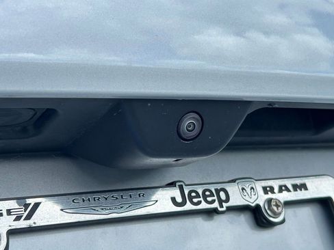 Certified 2024 Jeep Grand Cherokee Limited w/ Black Appearance Package image 31