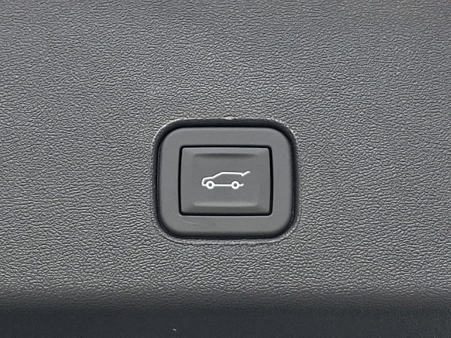 Used 2025 Cadillac Optiq Luxury 2 AWD/4WD image 28