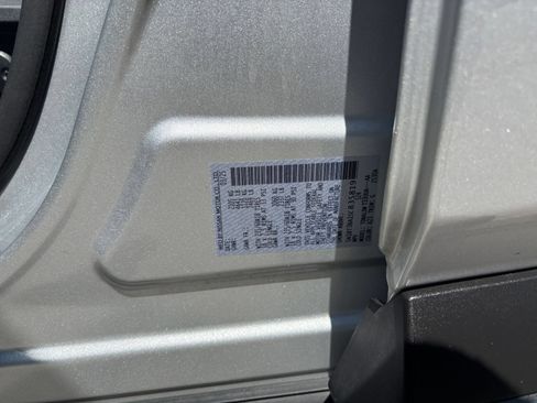 Used 2025 Nissan Rogue SV FWD image 23