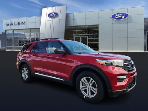 Certified 2021 Ford Explorer XLT w/ Equipment Group 202A AWD/4WD image 1