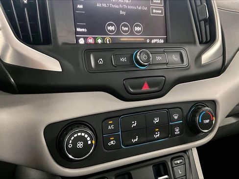 Used 2020 GMC Terrain SLE FWD image 35
