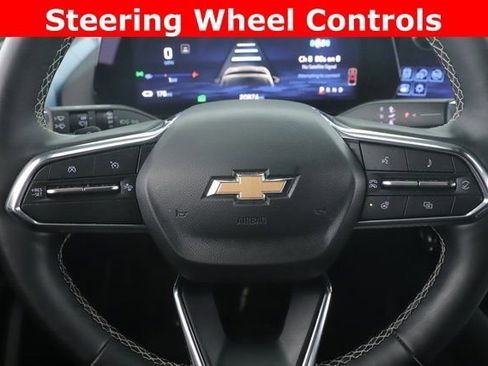 Used 2025 Chevrolet Equinox EV LT w/ Convenience Package image 20