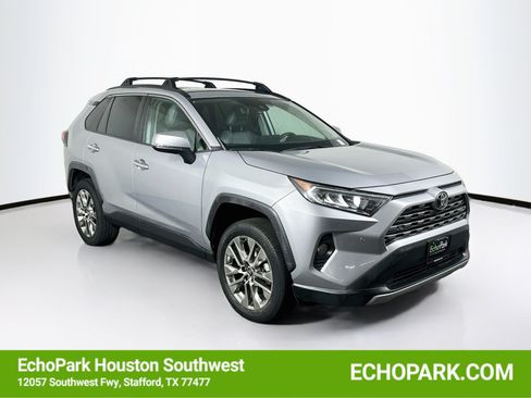 Used 2019 Toyota RAV4 Limited w/ Cold Weather Package FWD image 1