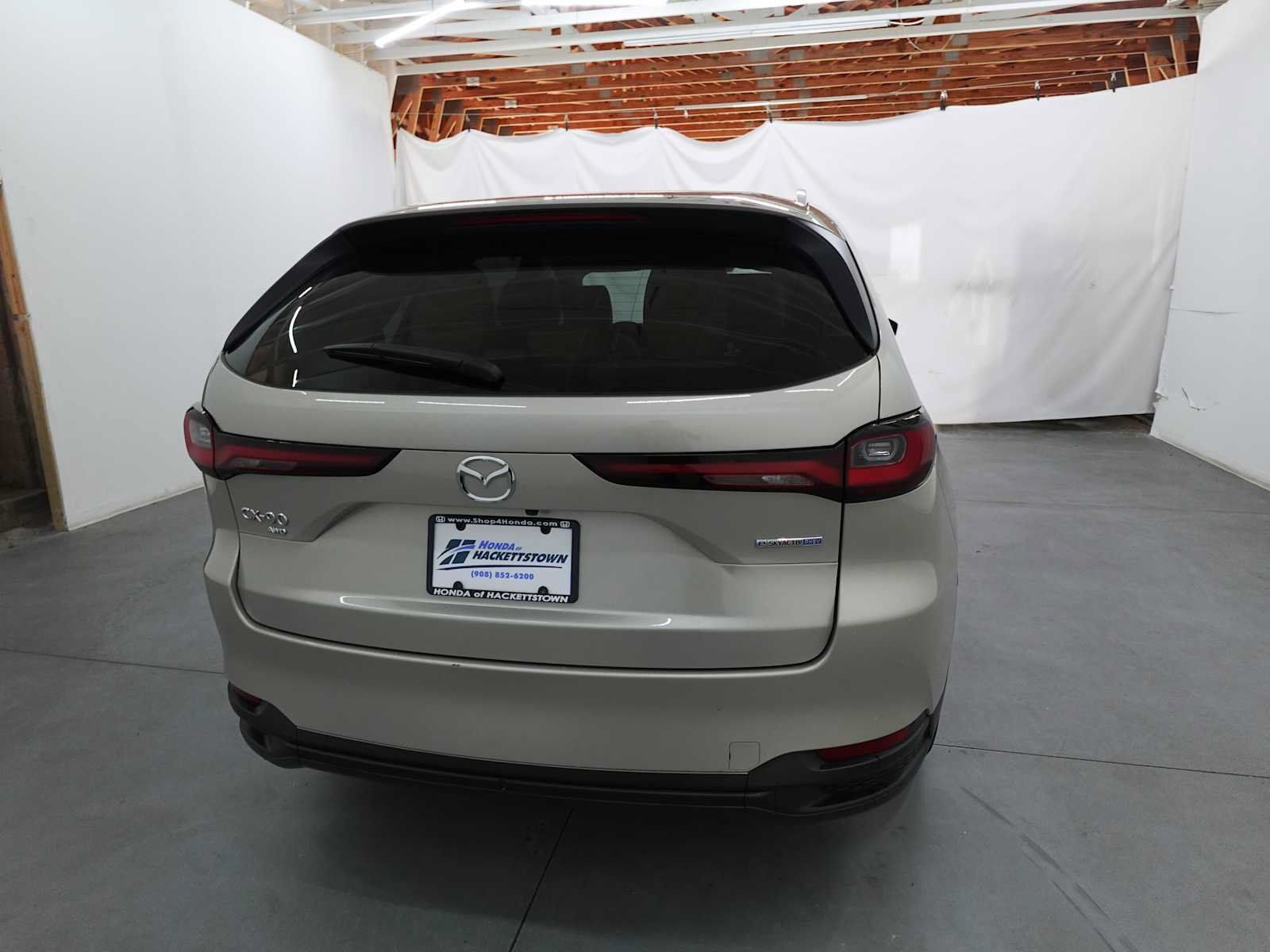 Used 2024 MAZDA CX-90 Plug-In Hybrid w/ Preferred AWD/4WD image 5