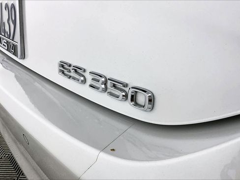 Used 2025 Lexus ES 350 w/ Premium Package image 9