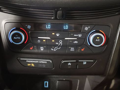 Used 2019 Ford Escape SEL AWD/4WD image 40