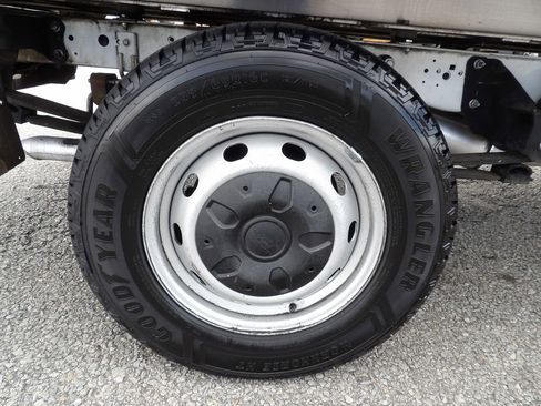 Used 2019 Ford Transit 250 138 image 39