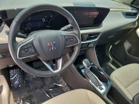 Used 2024 Buick Encore GX Preferred w/ Comfort Package FWD image 11