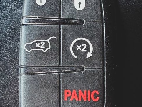 Used 2020 Jeep Grand Cherokee High Altitude AWD/4WD image 7