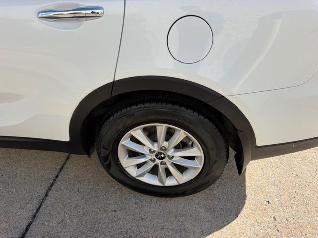 Used 2020 Kia Sorento LX FWD image 6