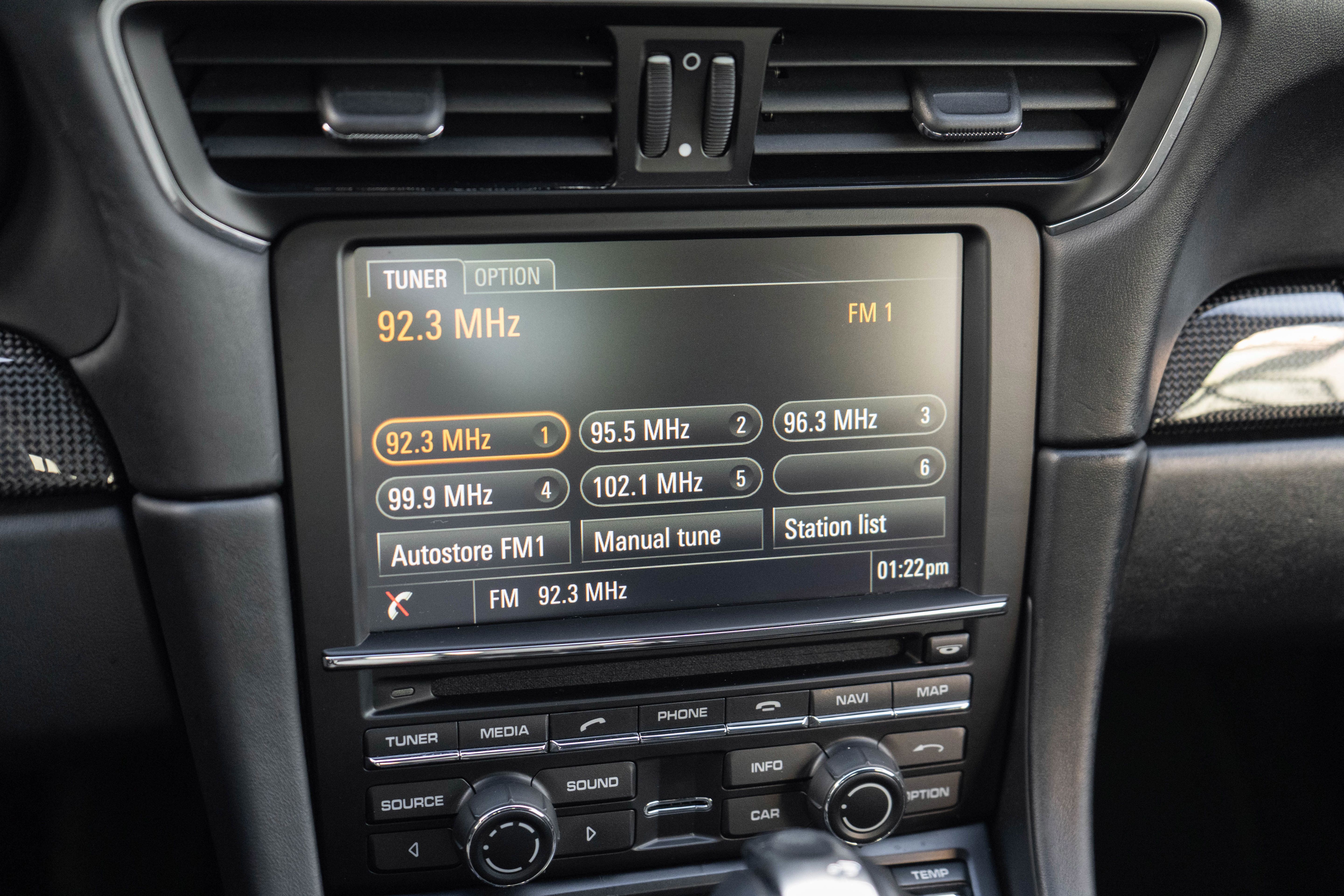 Used 2014 Porsche 911 Turbo S AWD/4WD image 17