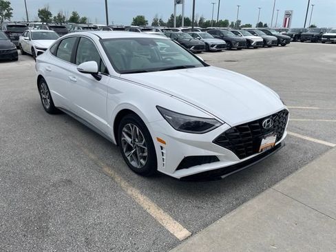 Used 2023 Hyundai Sonata SEL w/ Preferred Accessory Package FWD image 1