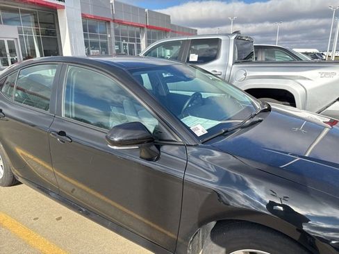 Used 2025 Toyota Camry LE image 5