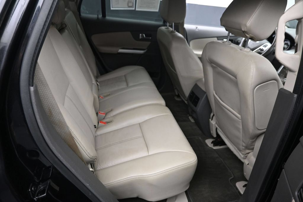 Used 2014 Ford Edge SEL w/ Equipment Group 205A FWD image 17