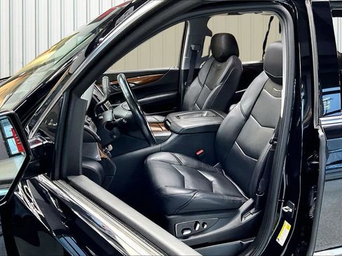 Used 2016 Cadillac Escalade Luxury image 21