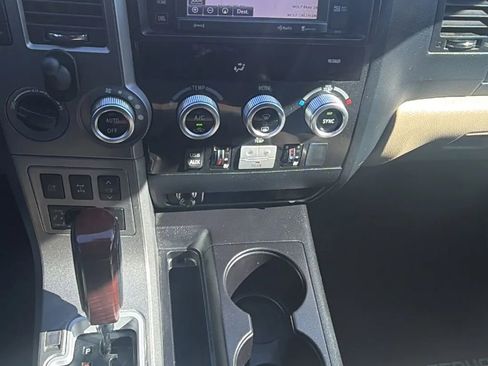 Used 2016 Toyota Sequoia Platinum image 42