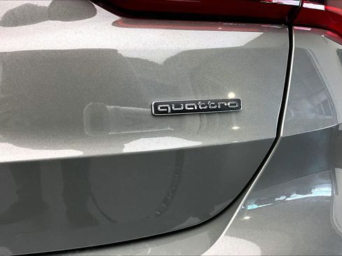 Used 2023 Audi Q3 2.0T Premium w/ Convenience Package image 9