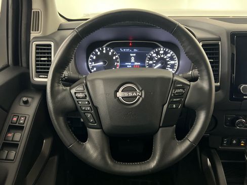 Used 2024 Nissan Frontier SL w/ Technology Package RWD image 16