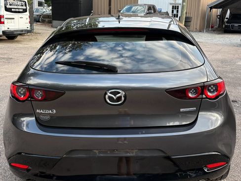Used 2019 MAZDA MAZDA3 Hatchback w/ Preferred Package FWD image 5