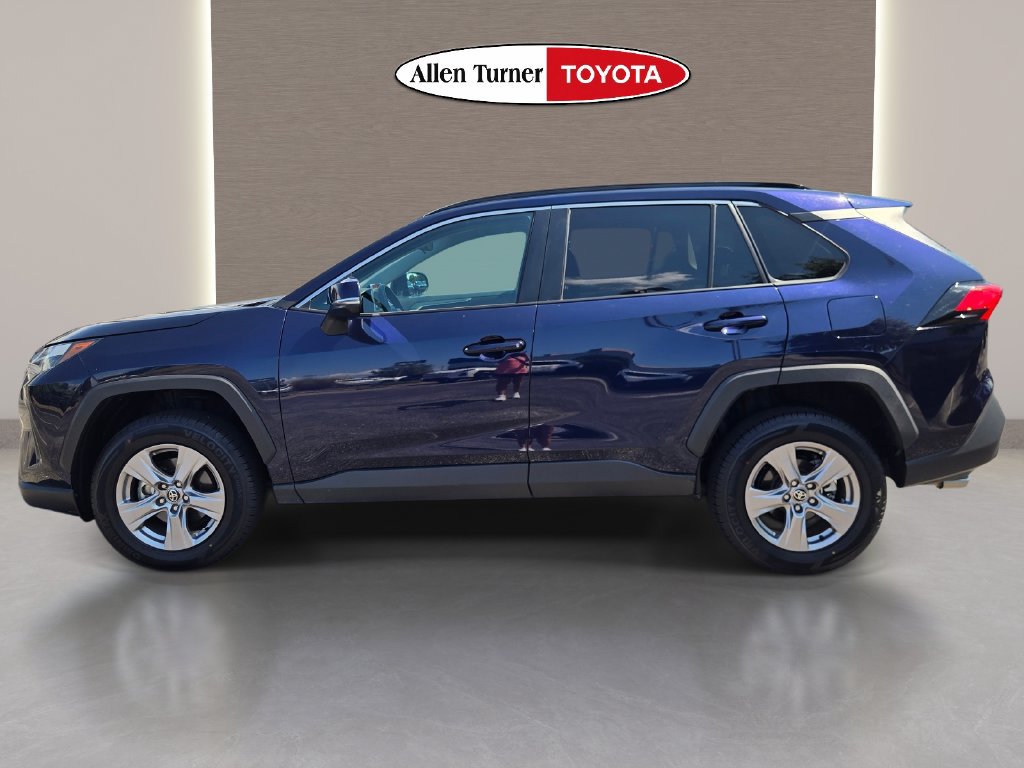 Used 2025 Toyota RAV4 XLE FWD image 10