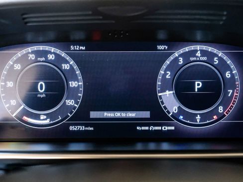 Used 2018 Land Rover Range Rover Sport SE AWD/4WD image 18