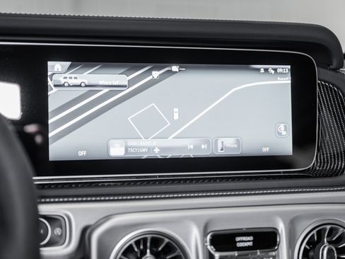 Used 2025 Mercedes-Benz G 63 AMG 4MATIC image 37