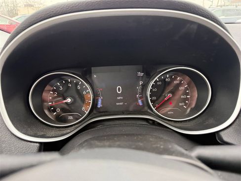 Used 2018 Jeep Compass Limited image 16