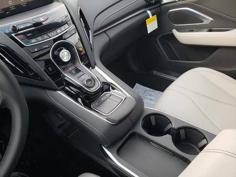 New 2026 Acura RDX SH-AWD image 13