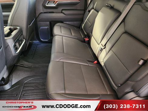 Used 2023 GMC Sierra 1500 Denali w/ Technology Package AWD/4WD image 18