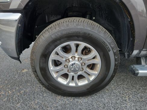 Used 2018 RAM 2500 Laramie image 26