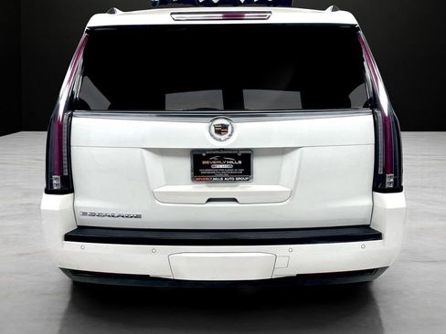 Used 2015 Cadillac Escalade Premium AWD/4WD image 4