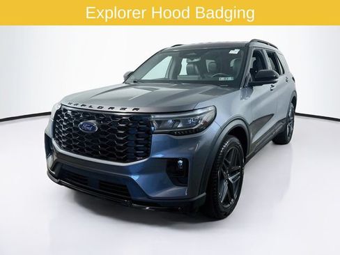 Certified 2025 Ford Explorer ST-Line w/ Premium Package AWD/4WD image 3
