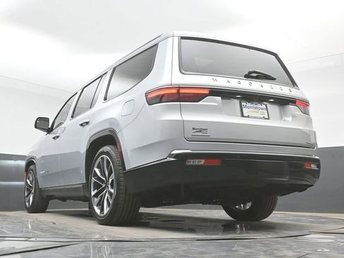 Used 2022 Jeep Wagoneer Series III w/ Premium Group I image 54