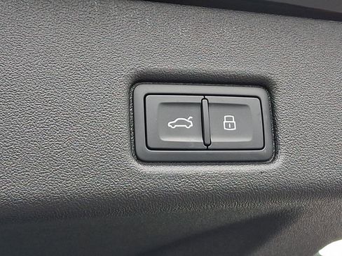 Used 2025 Audi Q5 Premium Plus w/ Premium Plus image 30