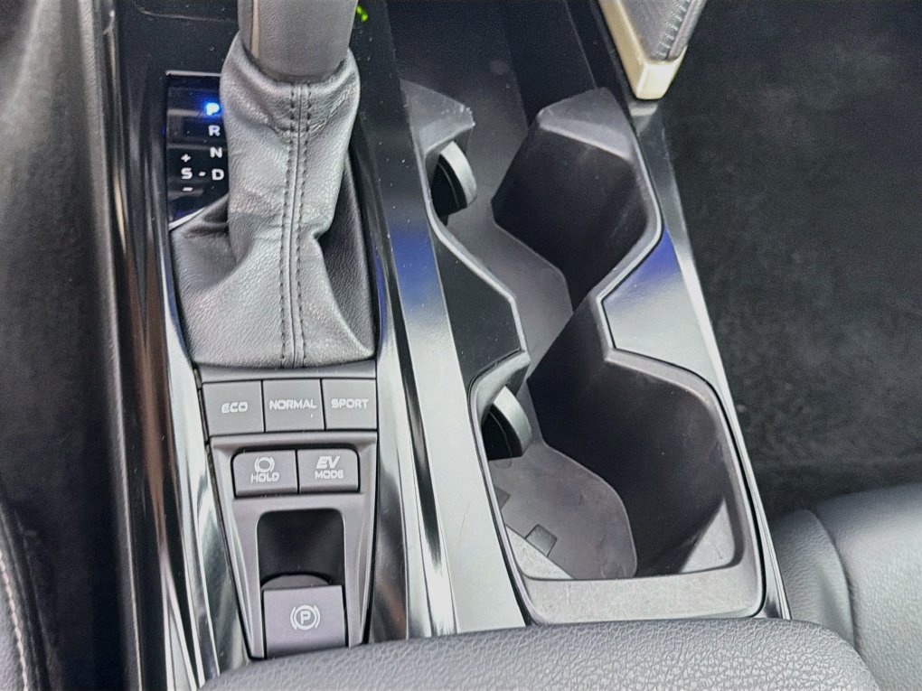 Used 2025 Toyota Camry SE FWD image 23