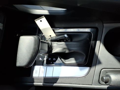 Used 2023 Hyundai Elantra SEL image 25