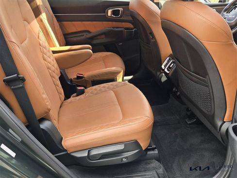 Certified 2022 Kia Sorento SX Prestige w/ Rust Color Package image 18