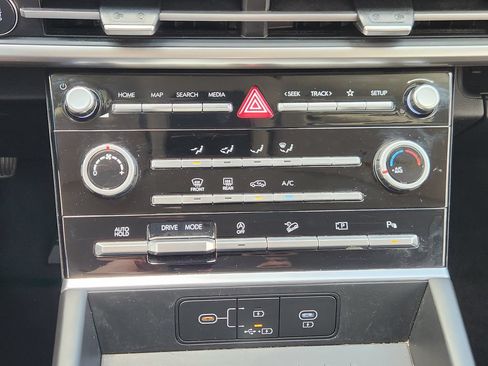 Used 2026 Hyundai Santa Fe SE FWD image 14