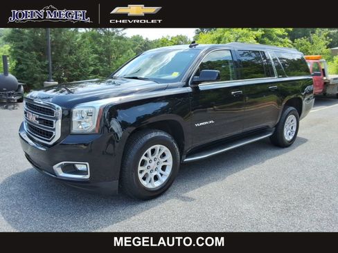 Used 2017 GMC Yukon XL SLT RWD image 1
