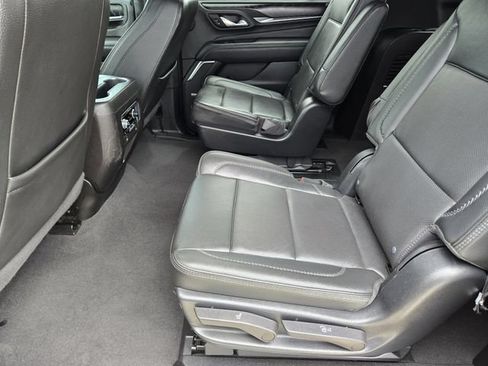 Used 2023 GMC Yukon XL Denali AWD/4WD image 30