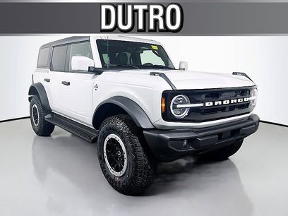 New 2026 Ford Bronco Outer Banks w/ Sasquatch Package