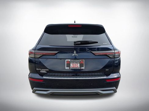 New 2026 Mitsubishi Outlander SE image 4