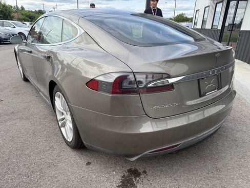 Used 2015 Tesla Model S 70D AWD/4WD image 10